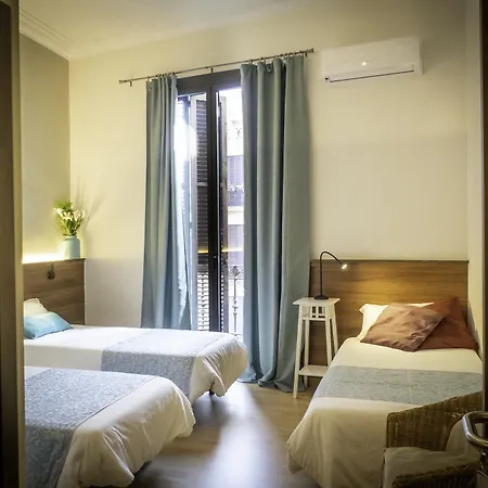Konukevi Ciudadela 4*